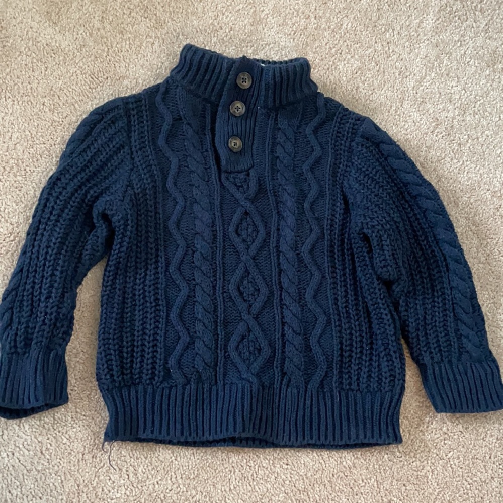 Gap sweater